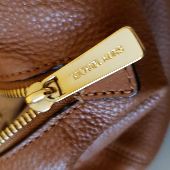 Michael KORS Fulton Large leather purse NWOT - Picture 11 of 11